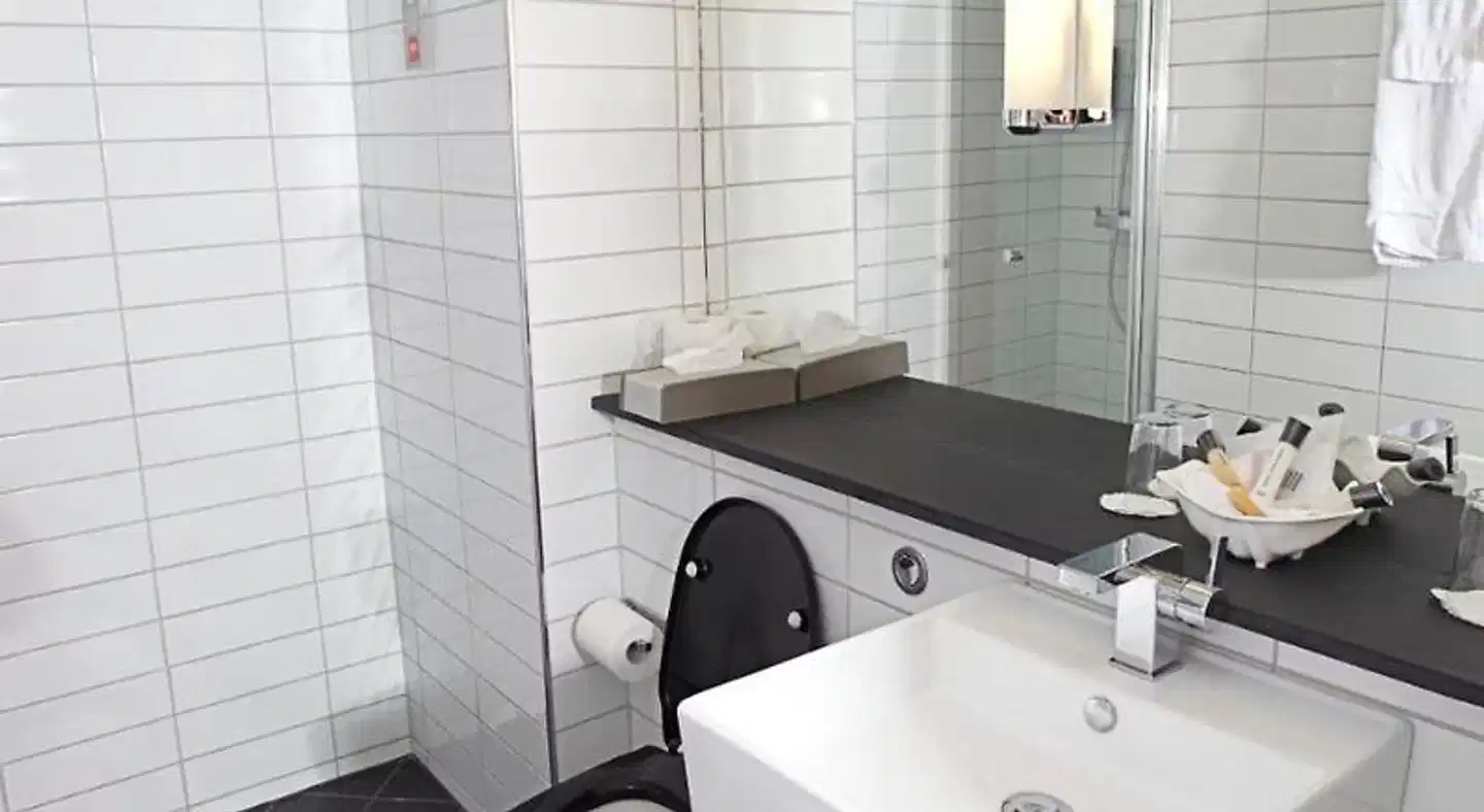 Thon Hotel Bergen Airport Badezimmer
