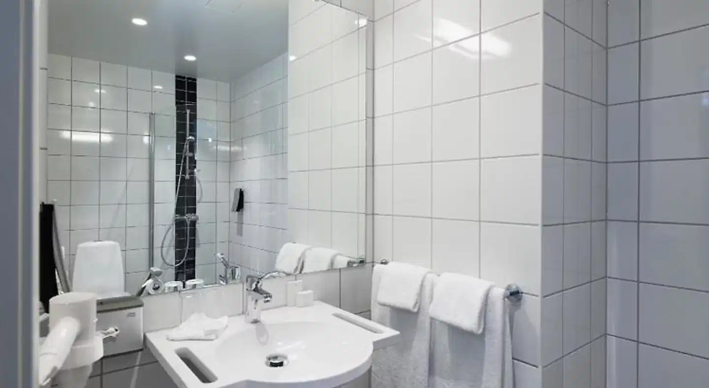 Thon Hotel Bergen Airport Badezimmer