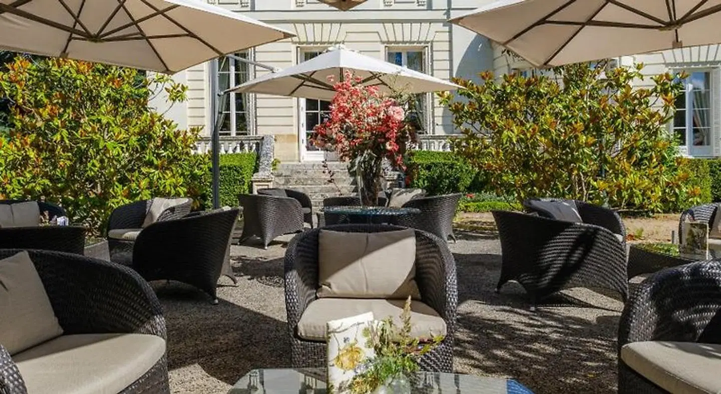 Chateau De Rochecotte Terrasse