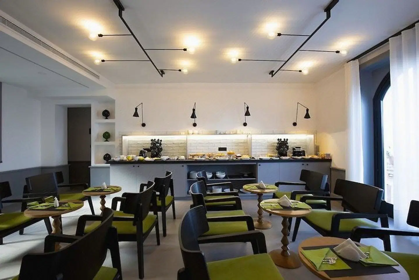 Maison Bon Bon Bar