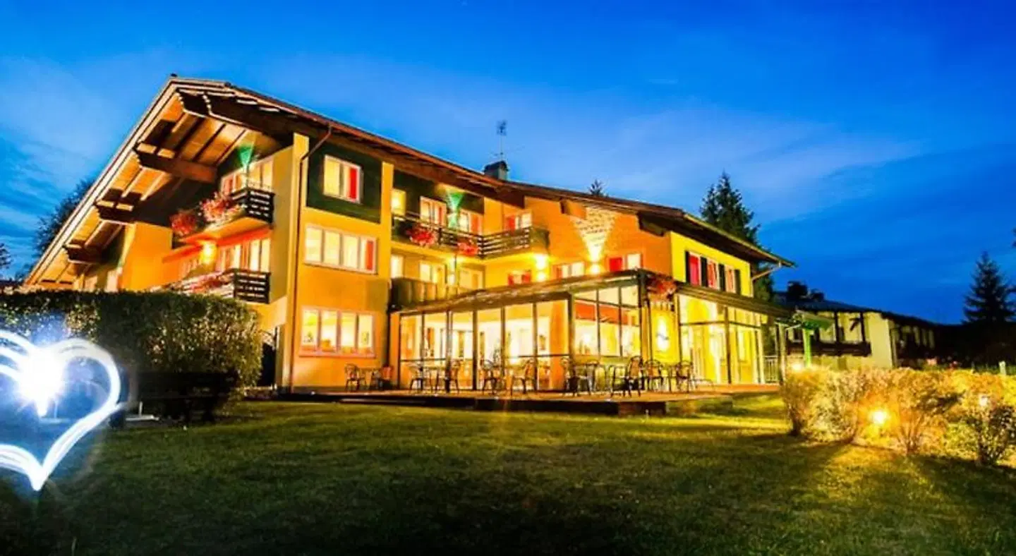 Hotel & Restaurant Bellevue EXTERIOR