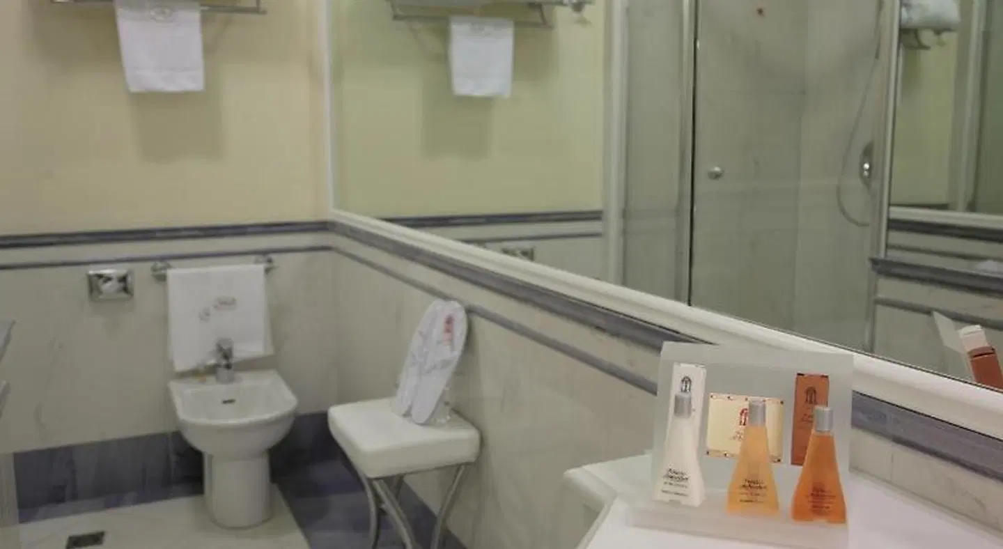 Palazzo Alabardieri Badezimmer