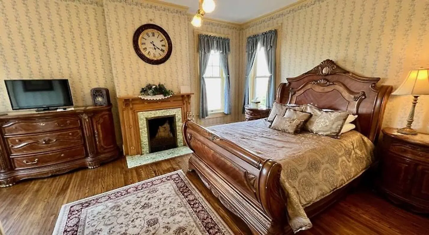 The Hancock House ROOM_EXAMPLE