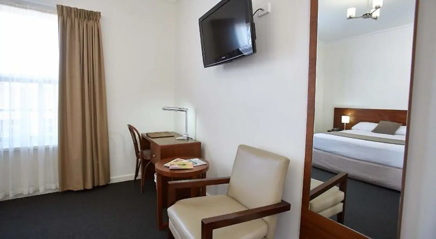 Rose Hotel ROOM_EXAMPLE