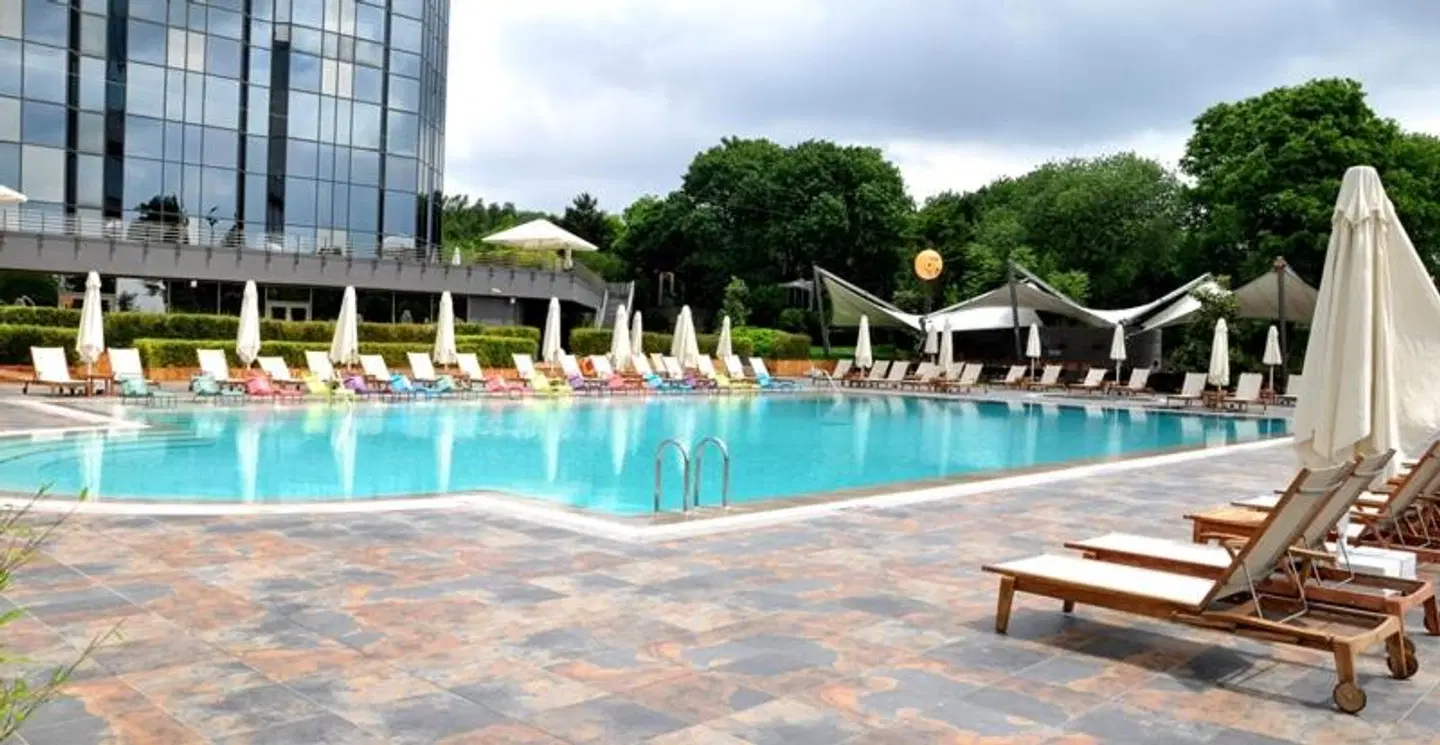 Atakoy Marina Park Hotel Residence OUTDOOR_POOL