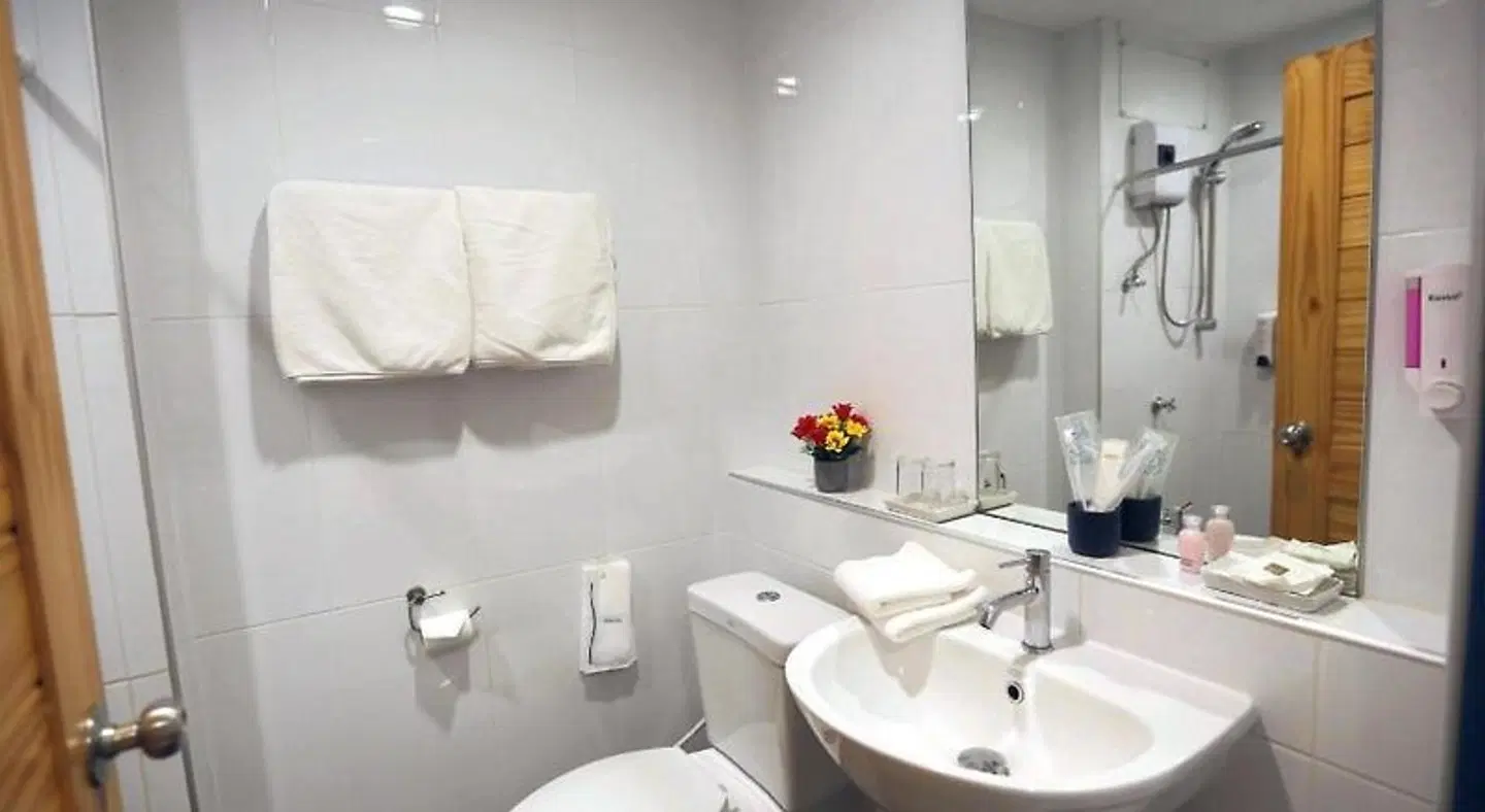 Hotel Montha Badezimmer