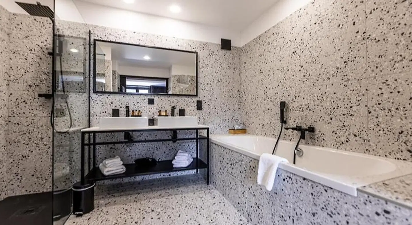 Hotel 16|150 Badezimmer