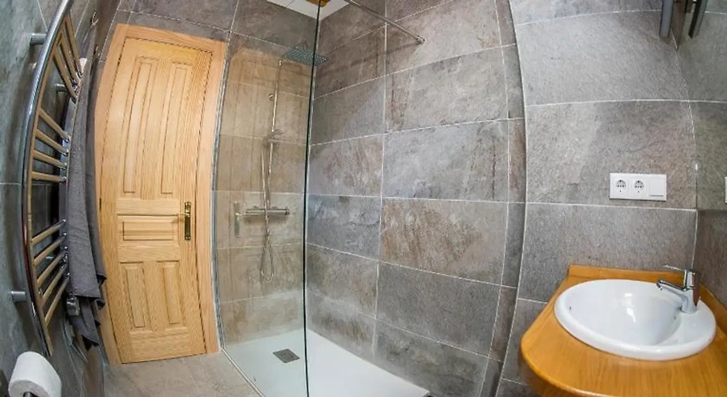 Apartamentos Los Picos de Europa Badezimmer