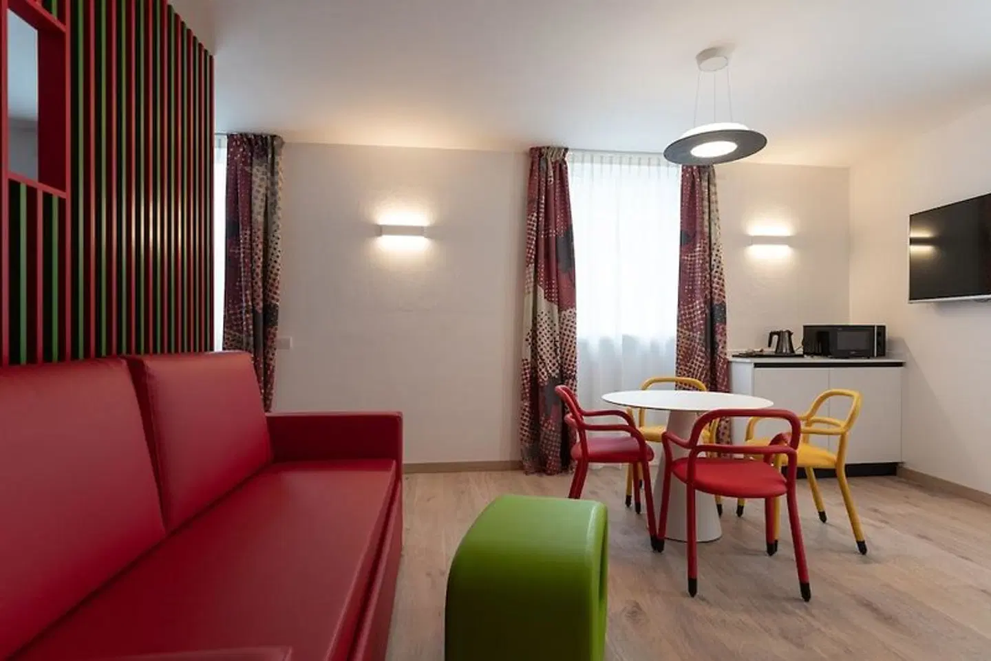 Holiday IV Gardan ROOM_EXAMPLE