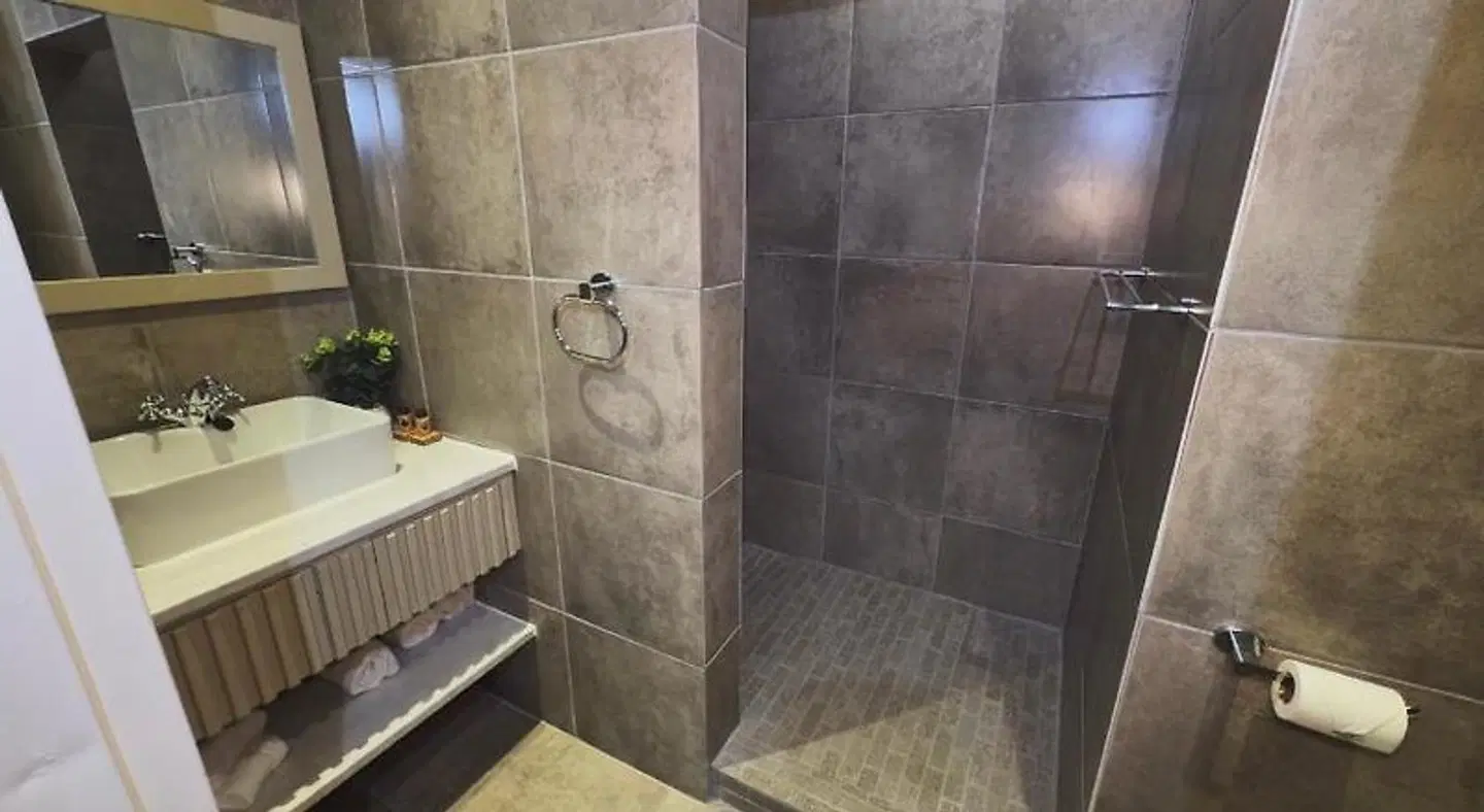 Border Close Guesthouse Badezimmer