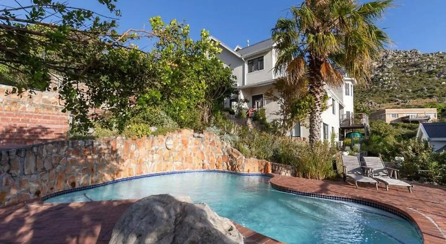 Dunvegan Lodge OUTDOOR_POOL