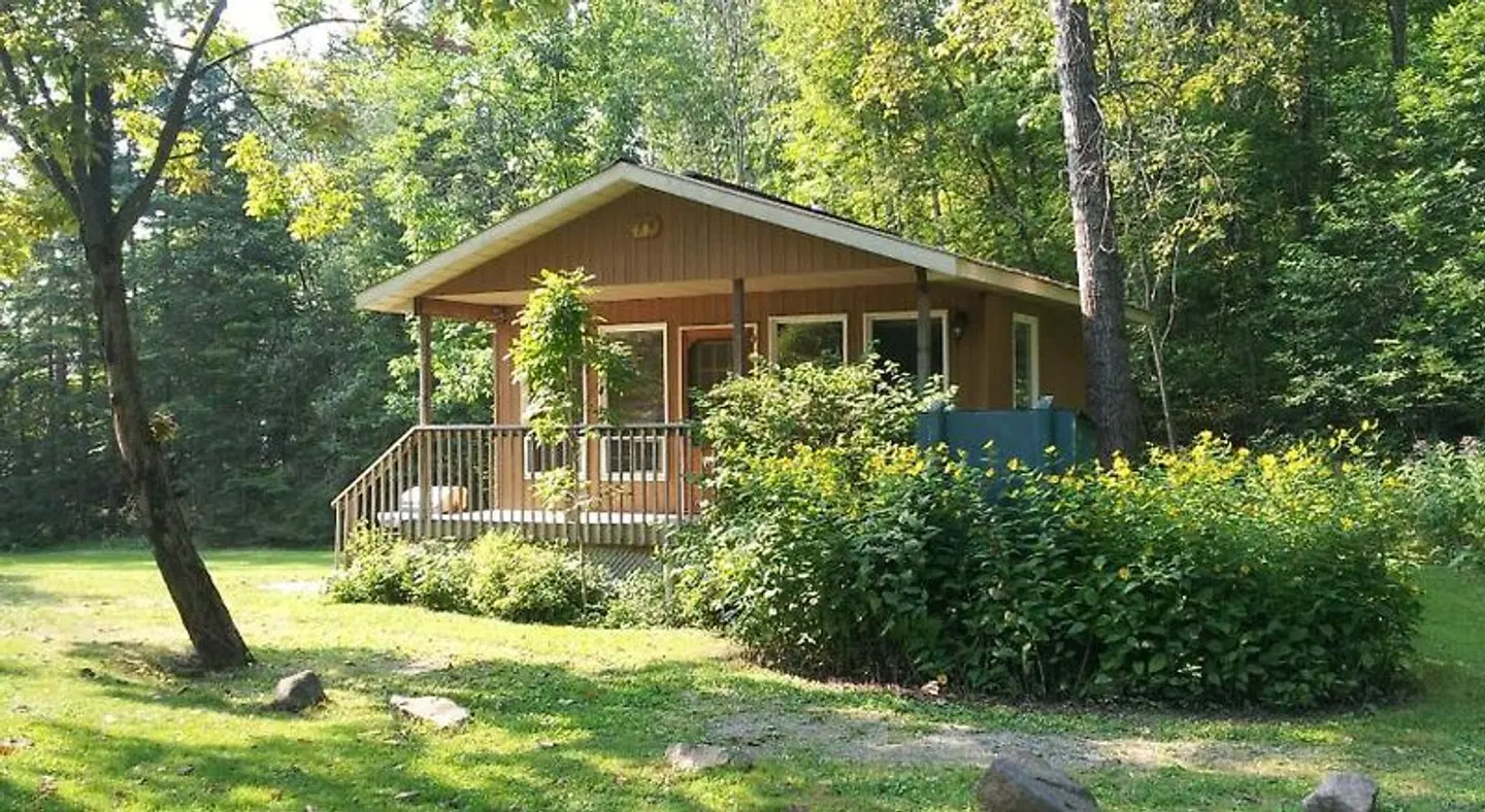Ogopogo Resort Garten