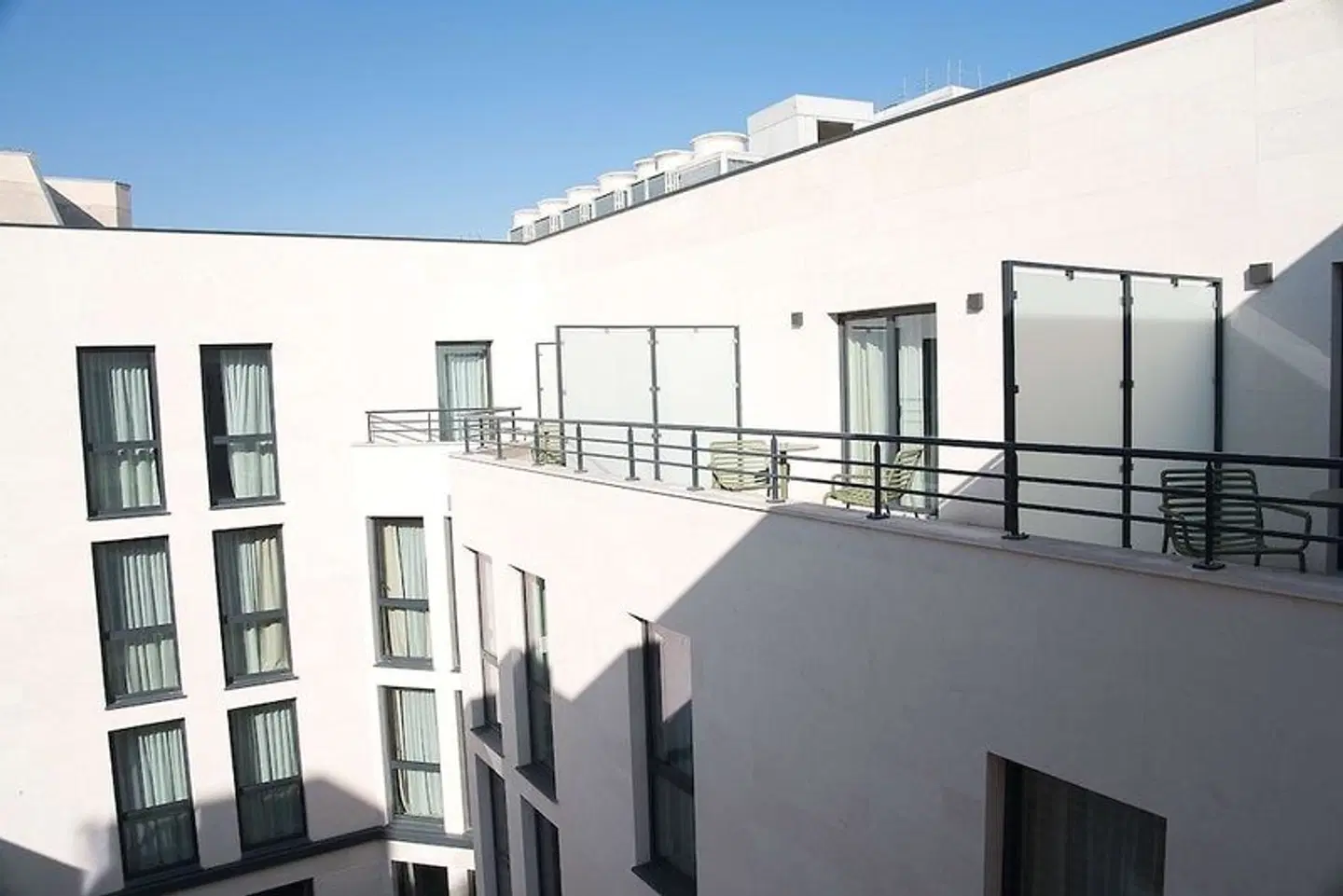 Hotel Yac Paris Clichy, a member of Radisson Individuals Terrasse