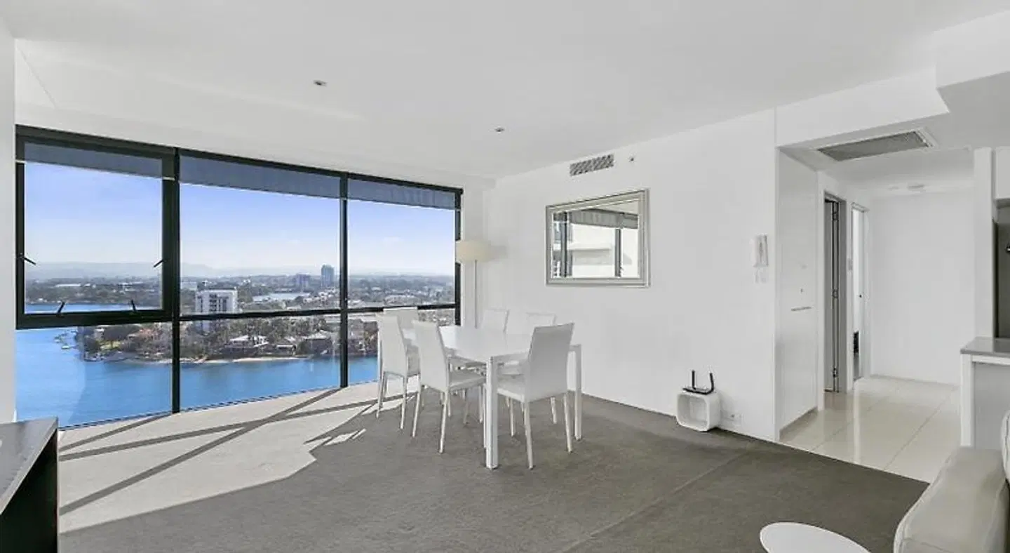 Circle on Cavill Surfers Paradise by GCLR ROOM_EXAMPLE