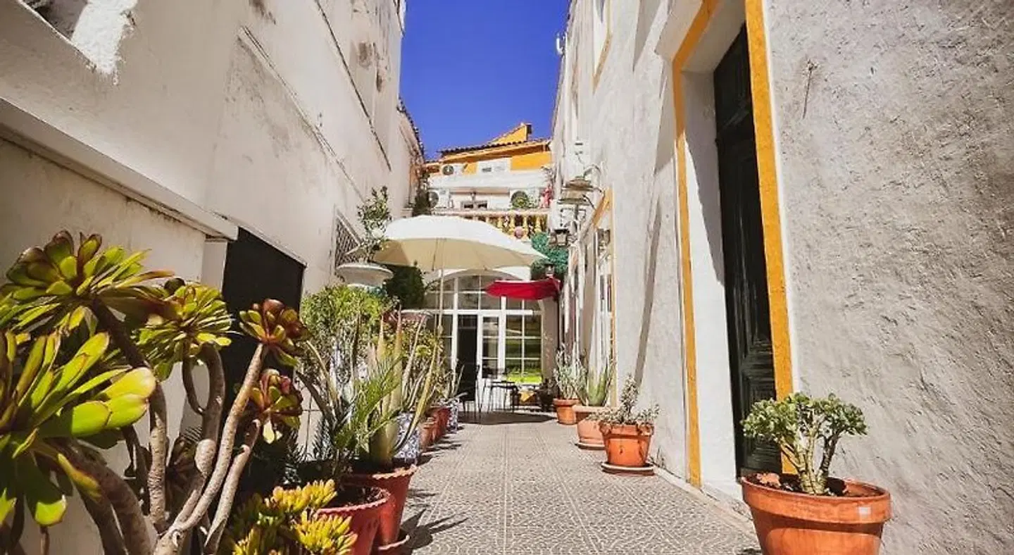 Very Typical Hostel EXTERIOR