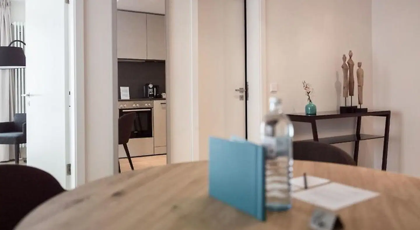 SUYTES Business Studios ROOM_EXAMPLE