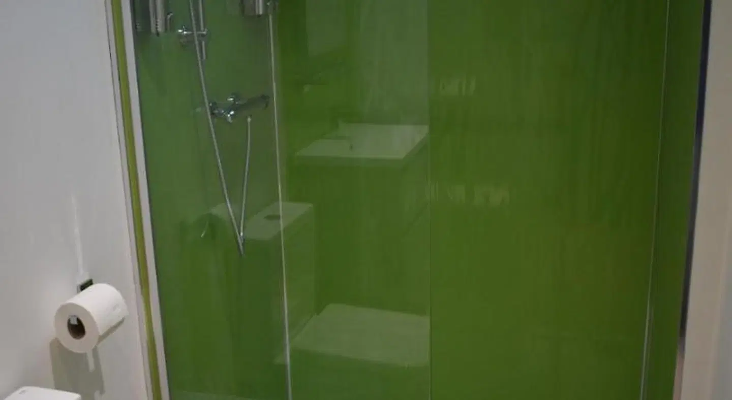 Lycia Rooms + Badezimmer