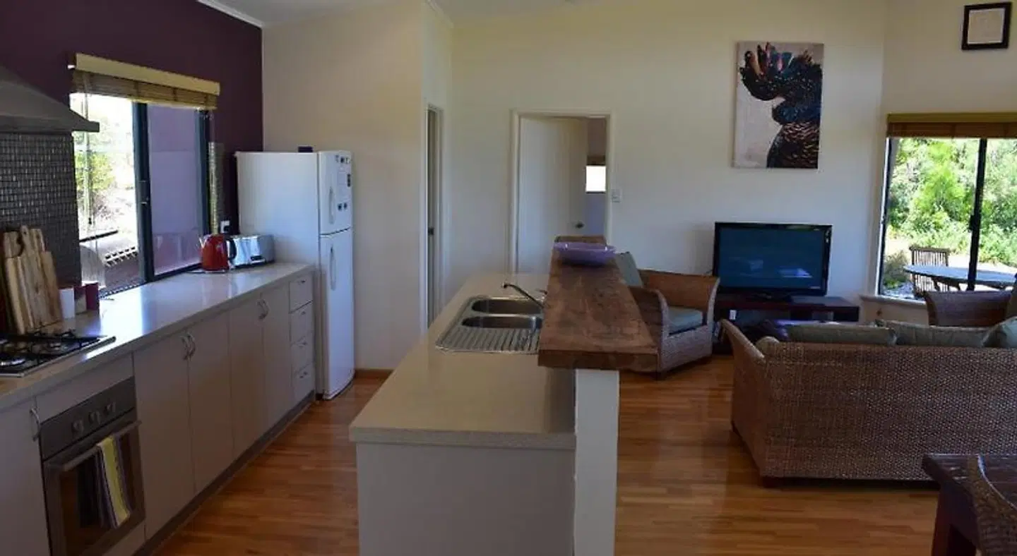 Redgate Beach Escape ROOM_EXAMPLE