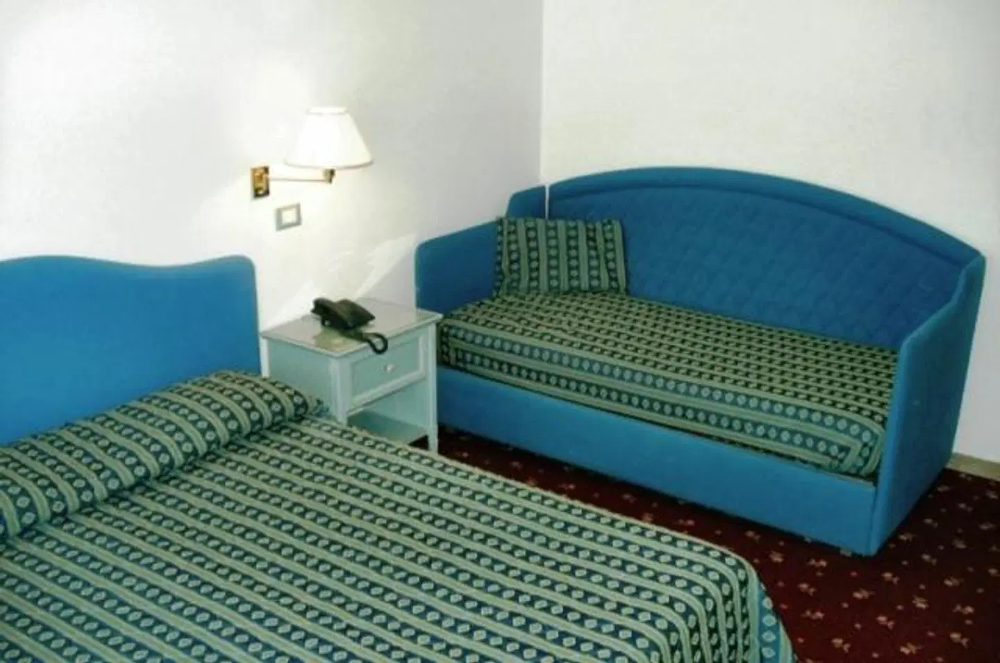 Byron ROOM_EXAMPLE