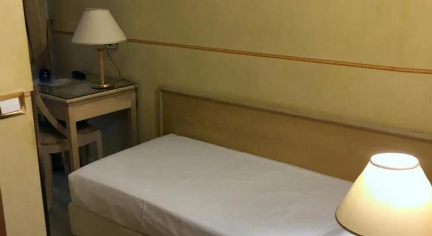 Byron ROOM_EXAMPLE
