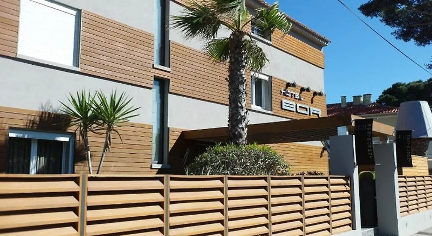 Le Bor EXTERIOR