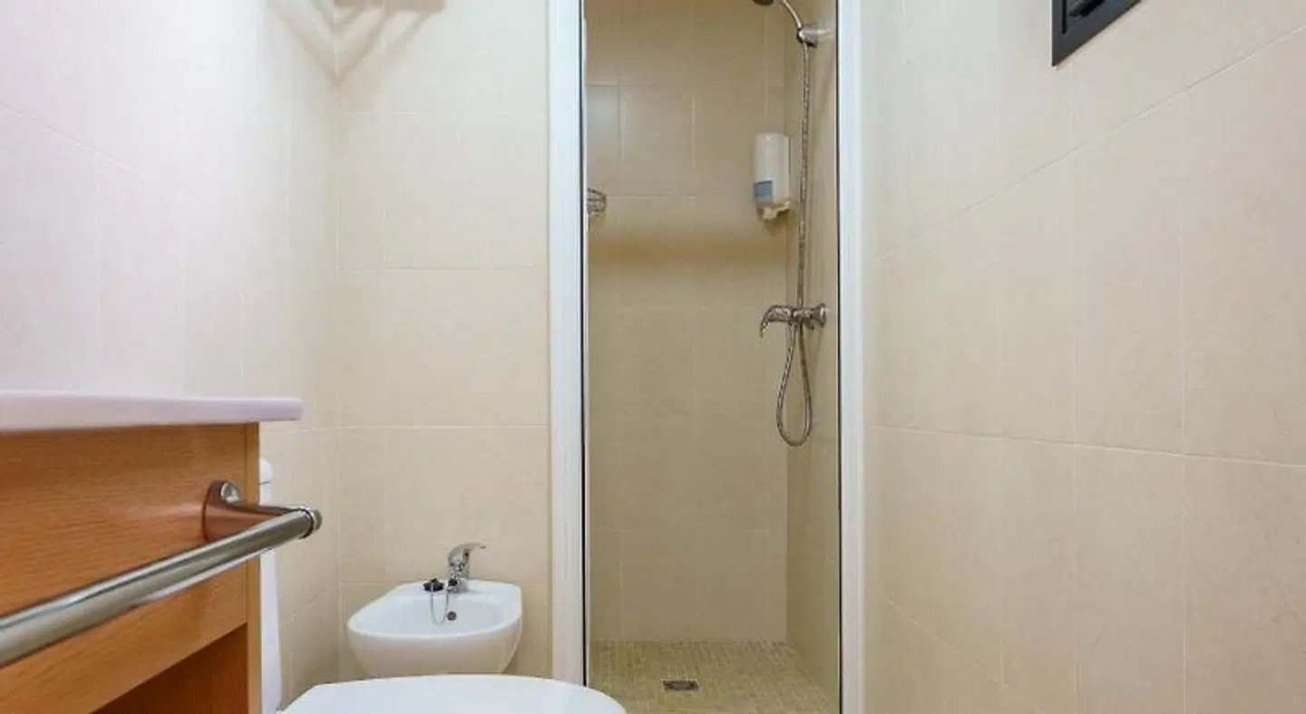 Hostal Costabella Badezimmer