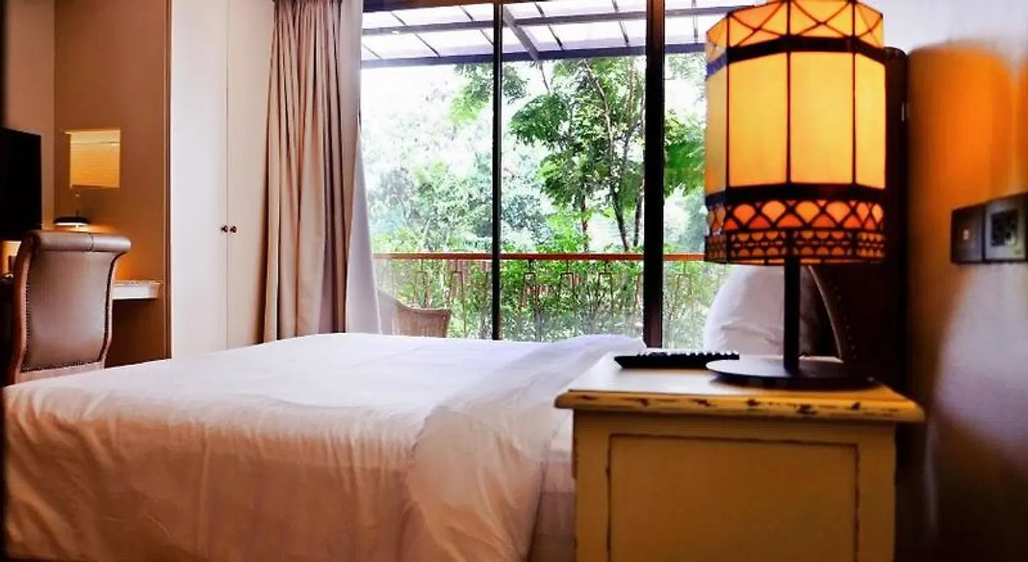 Balcony Courtyard Hotel & Serviced Apartment ROOM_EXAMPLE