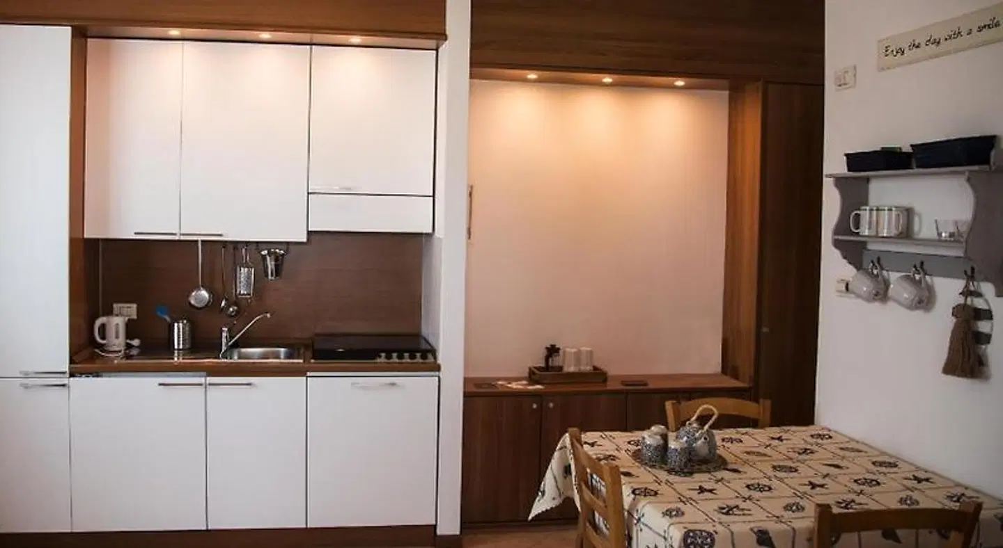 BellaSirmione Holiday Apartments ROOM_EXAMPLE
