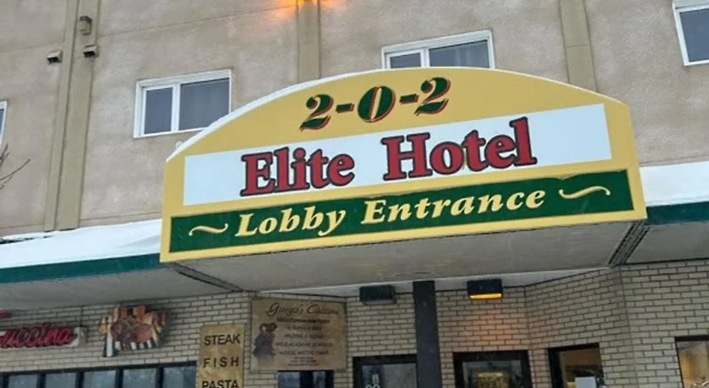 Elite Hotel EXTERIOR
