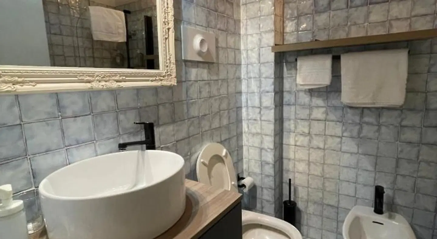 Le camere di Bsuites Badezimmer