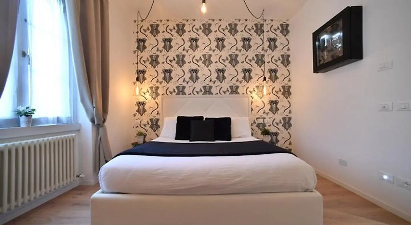 Lainez Rooms & Suites ROOM_EXAMPLE