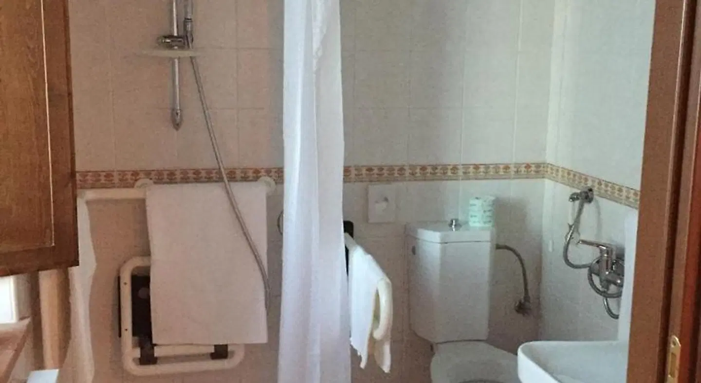 RossoPorpora Agriturismo Colle Cardinale Badezimmer
