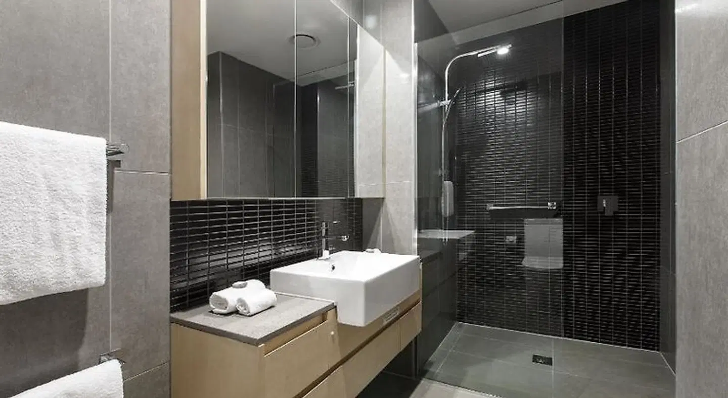 Artel Apartment Hotel Melbourne Badezimmer