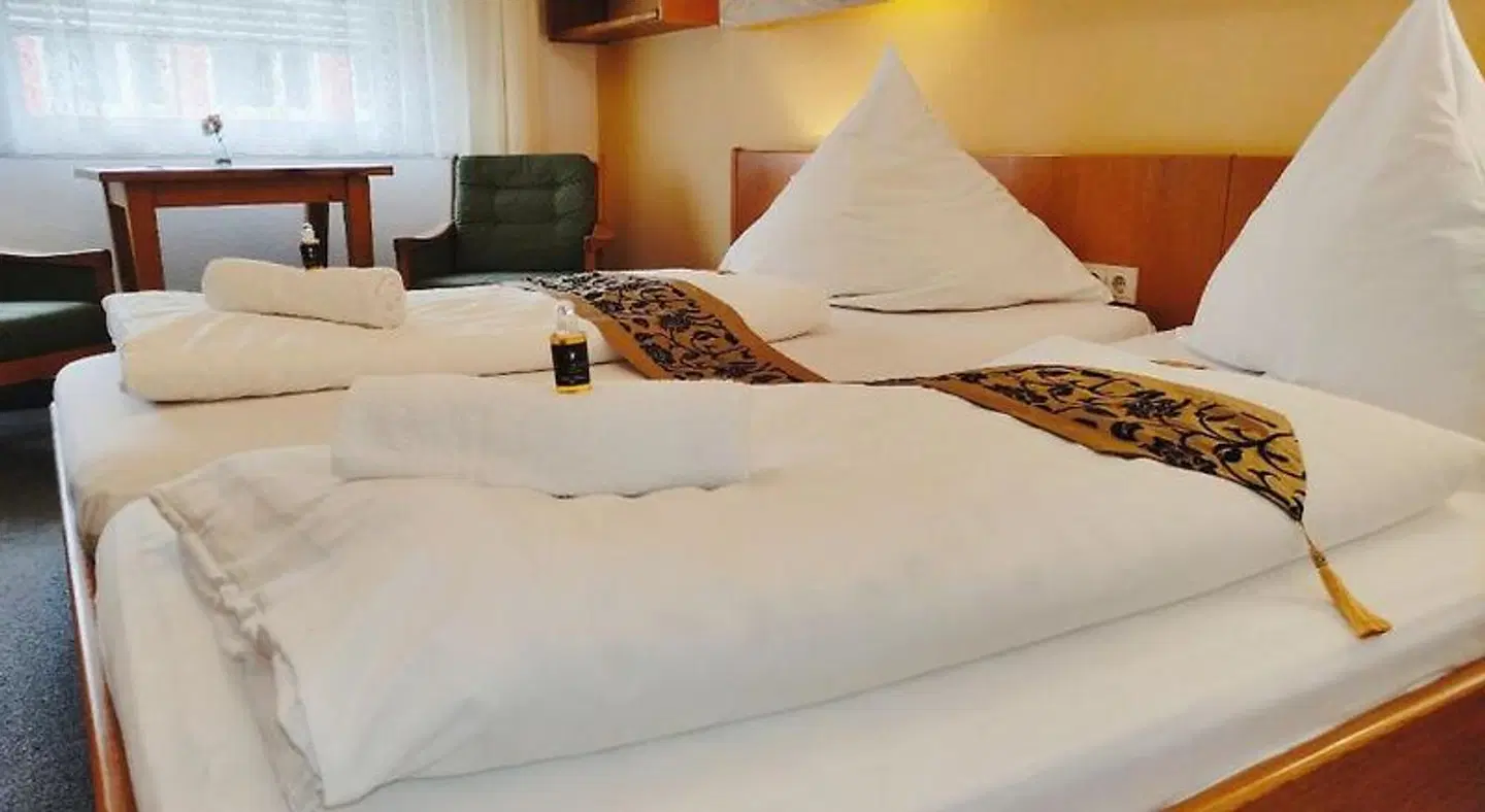 City Hotel ROOM_EXAMPLE