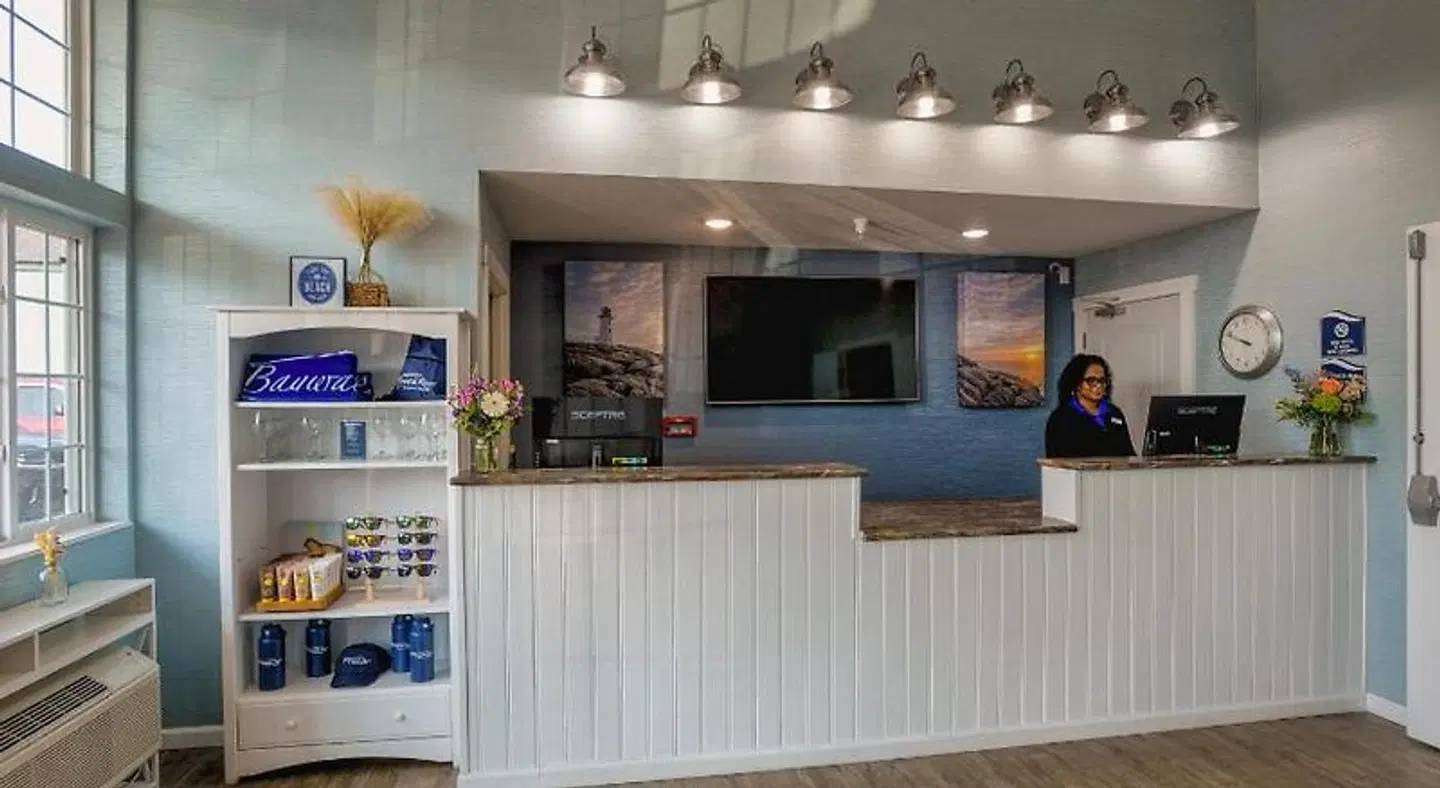 The Baywatch Resort LOUNGE_LOBBY