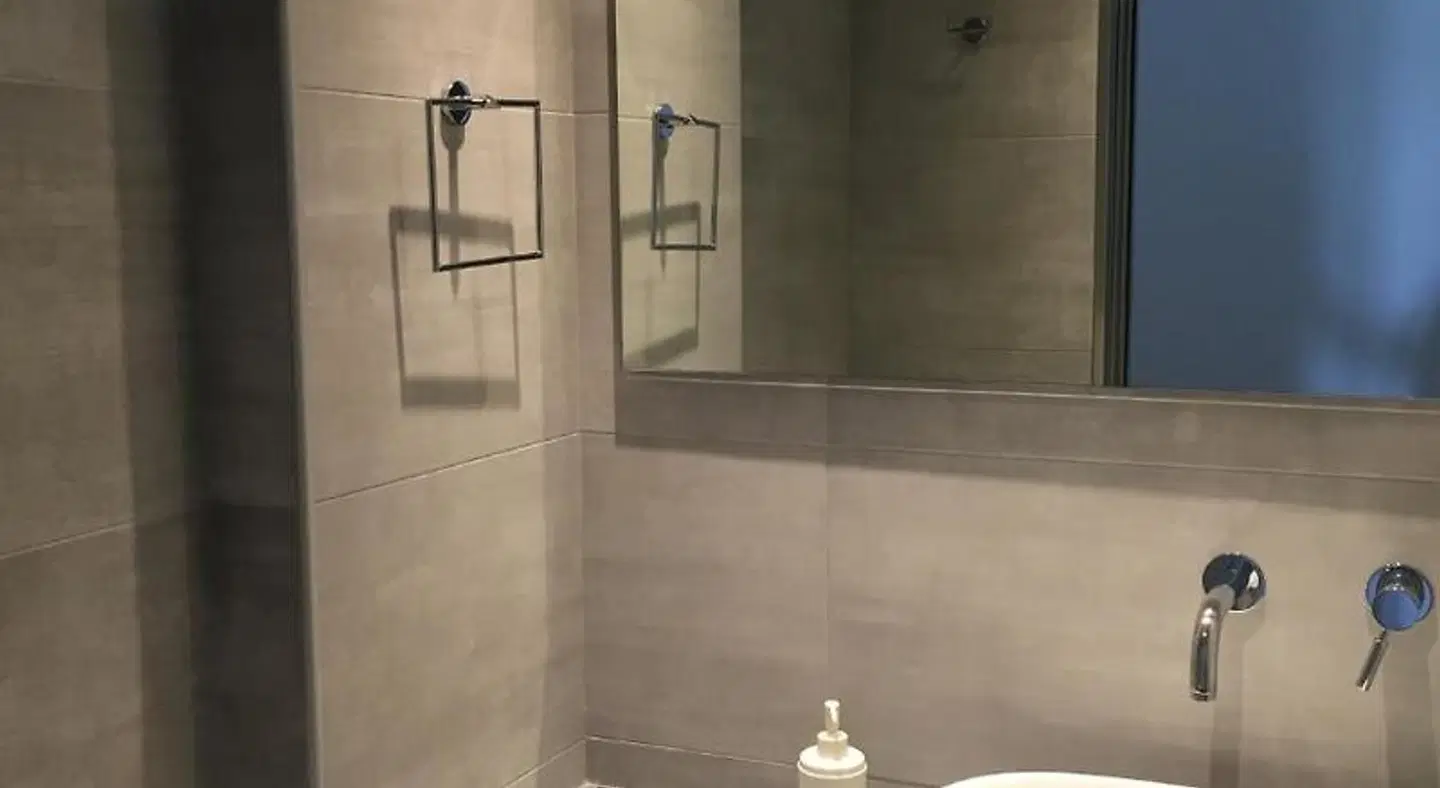 Hotel Nazos 1 Badezimmer