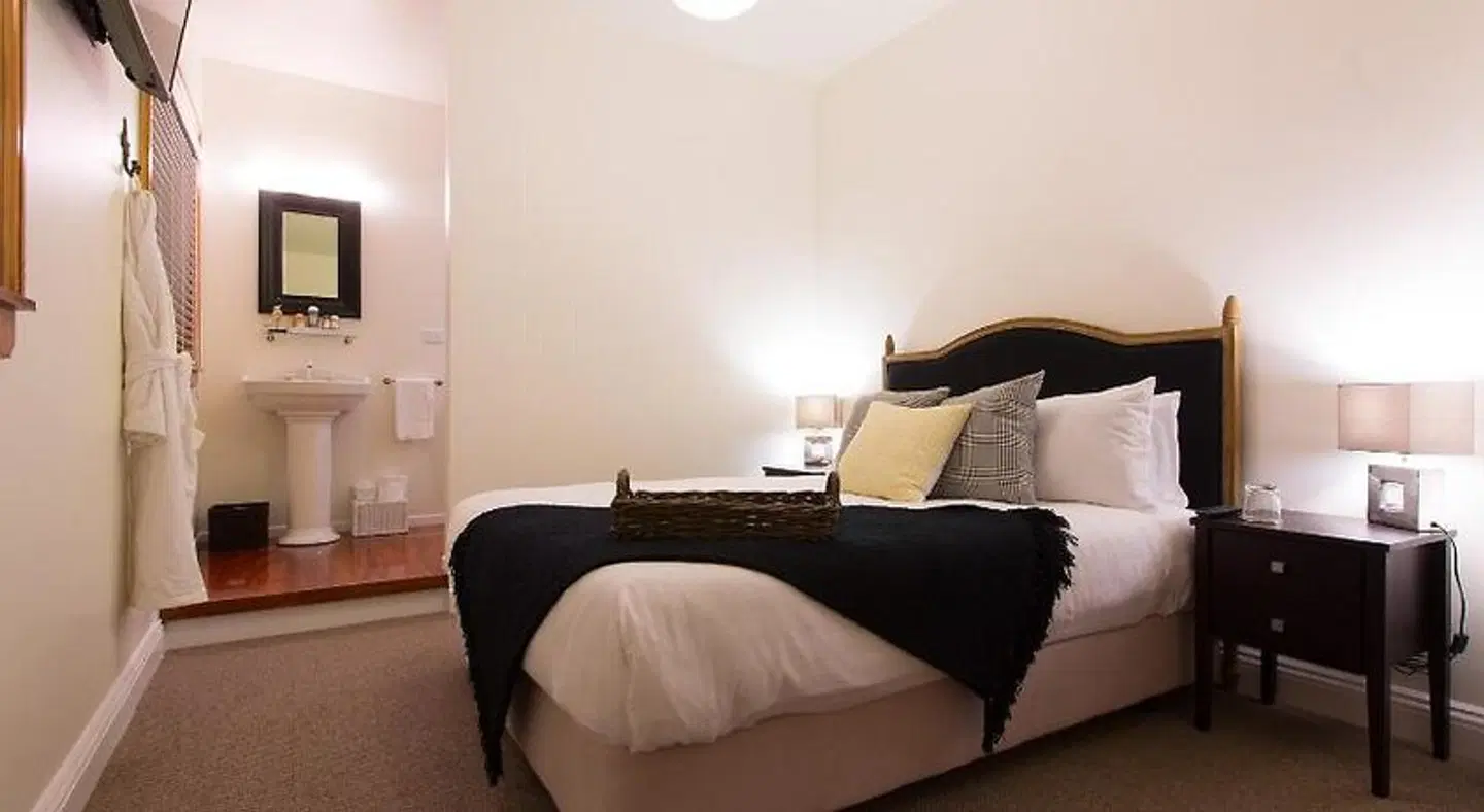 Hosking House ROOM_EXAMPLE