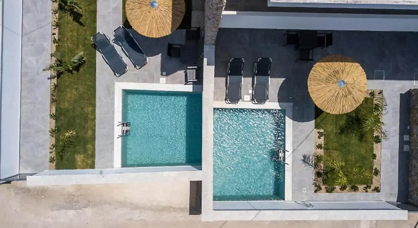 Dias Studios OUTDOOR_POOL