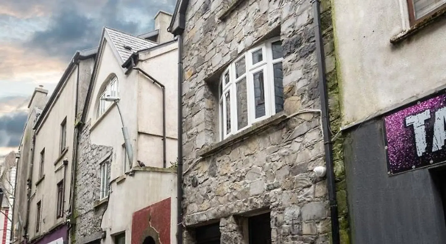 The Snug Townhouse EXTERIOR