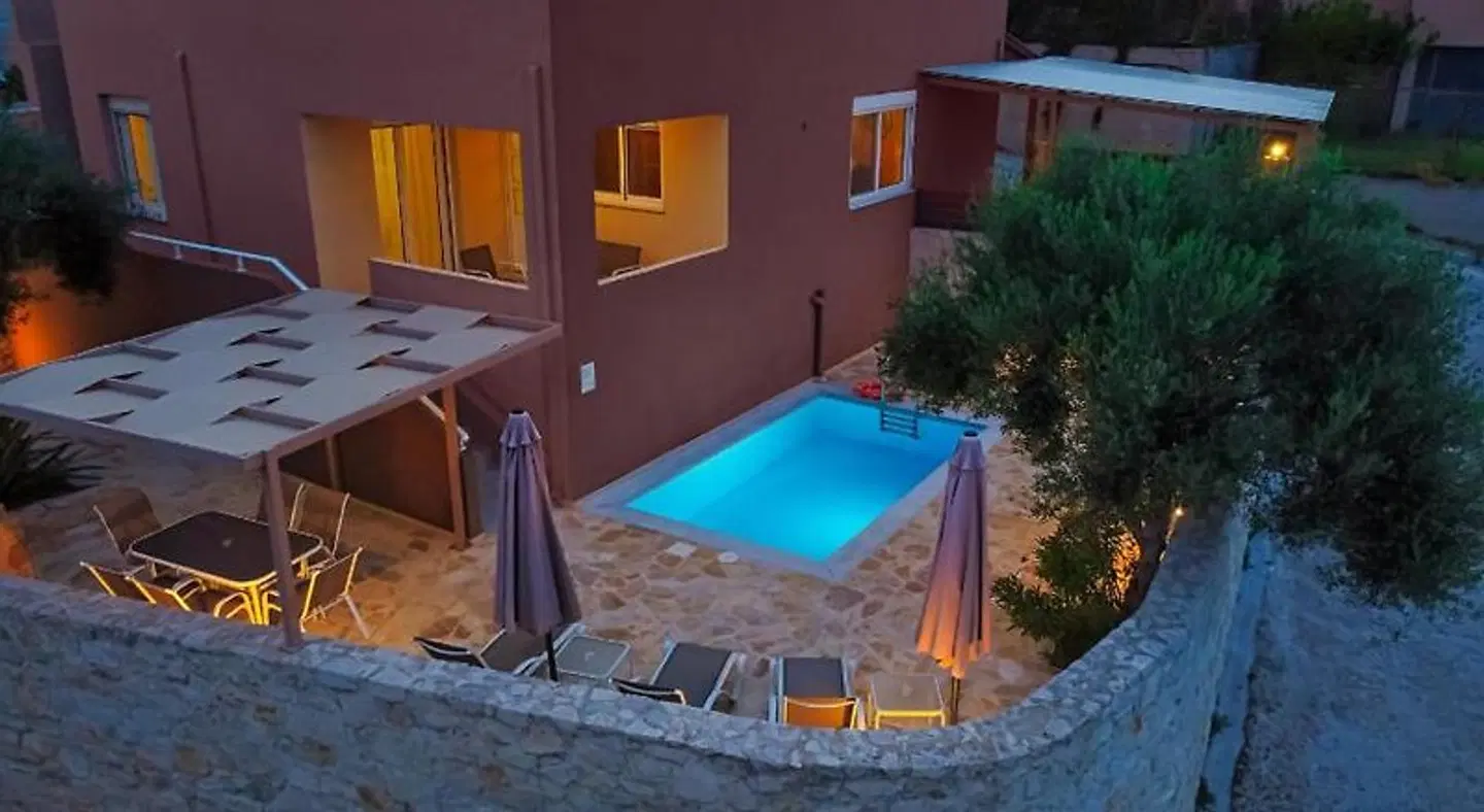 Theo Villas OUTDOOR_POOL