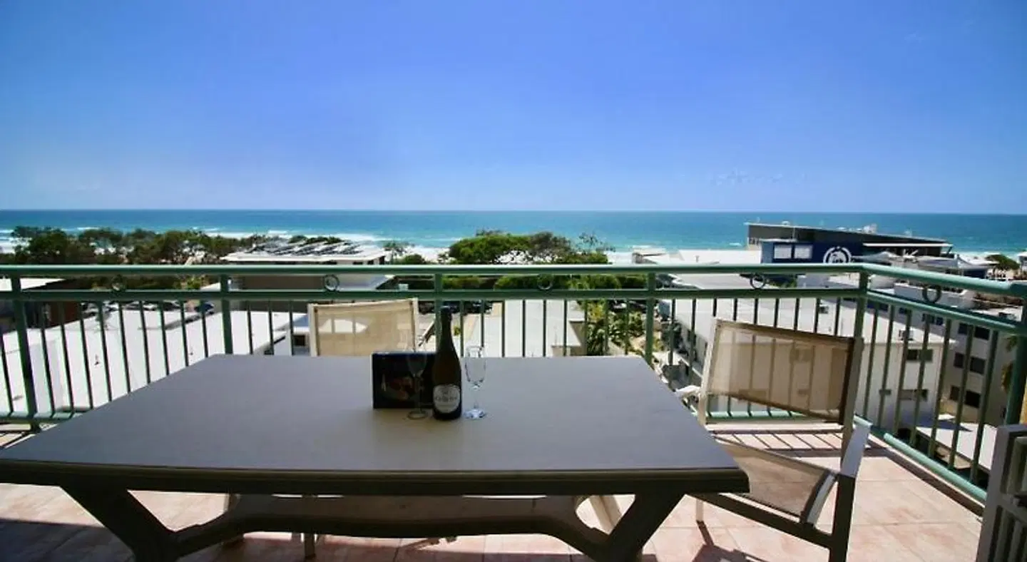 Sunshine Towers Holiday Apartments Terrasse
