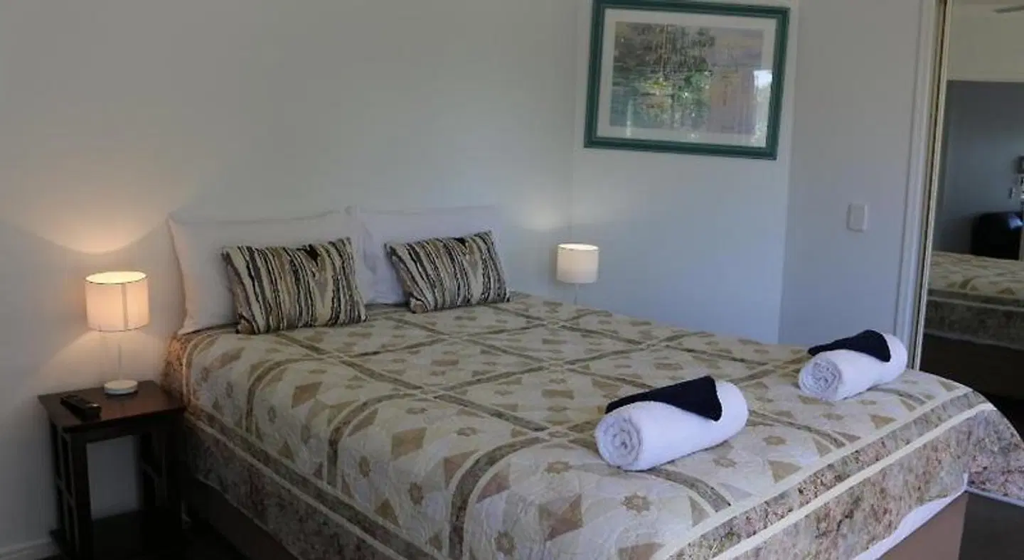 Sunshine Towers Holiday Apartments ROOM_EXAMPLE