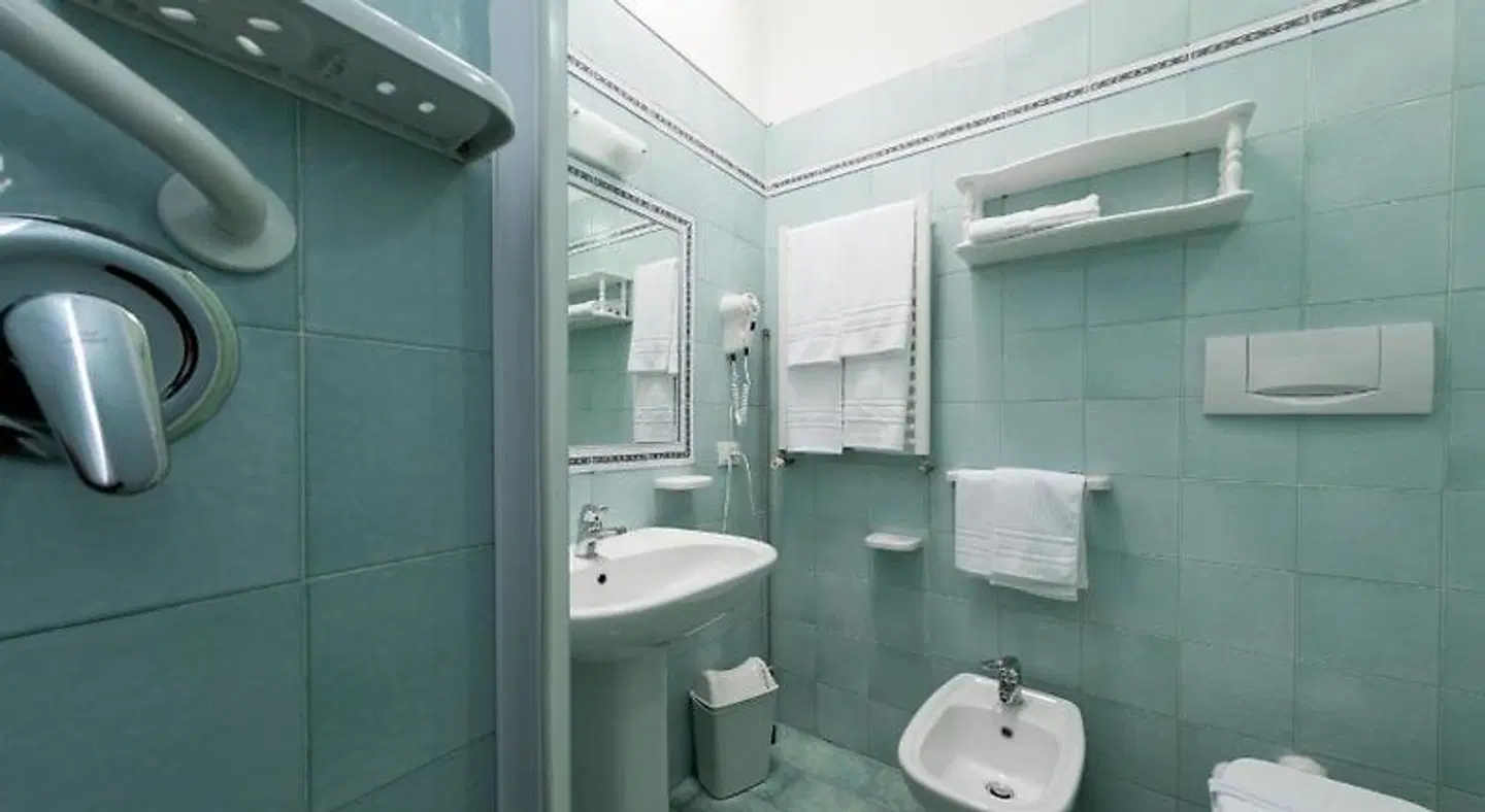 Ischia Dream Sunset Badezimmer