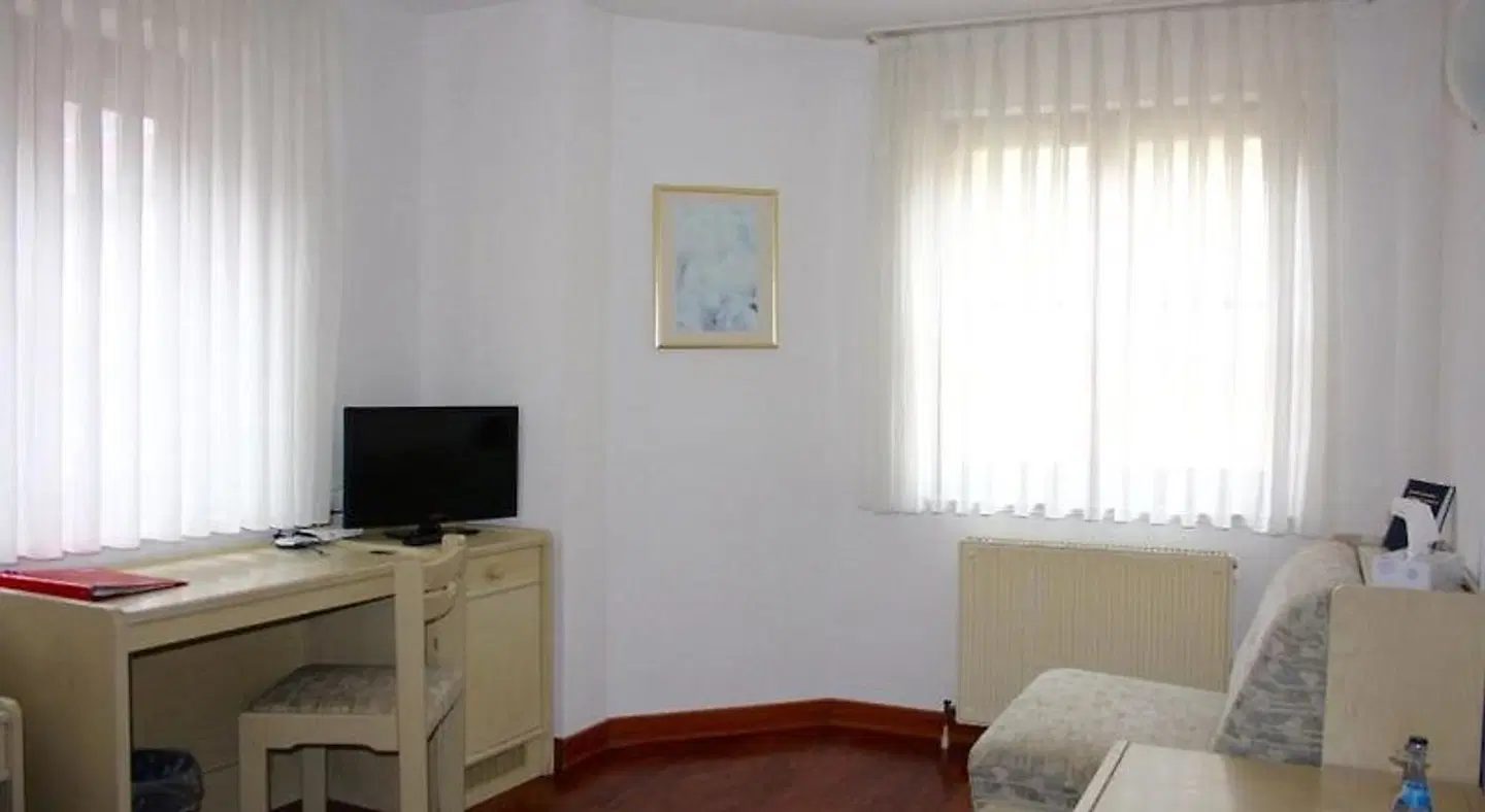 Blume Post ROOM_EXAMPLE