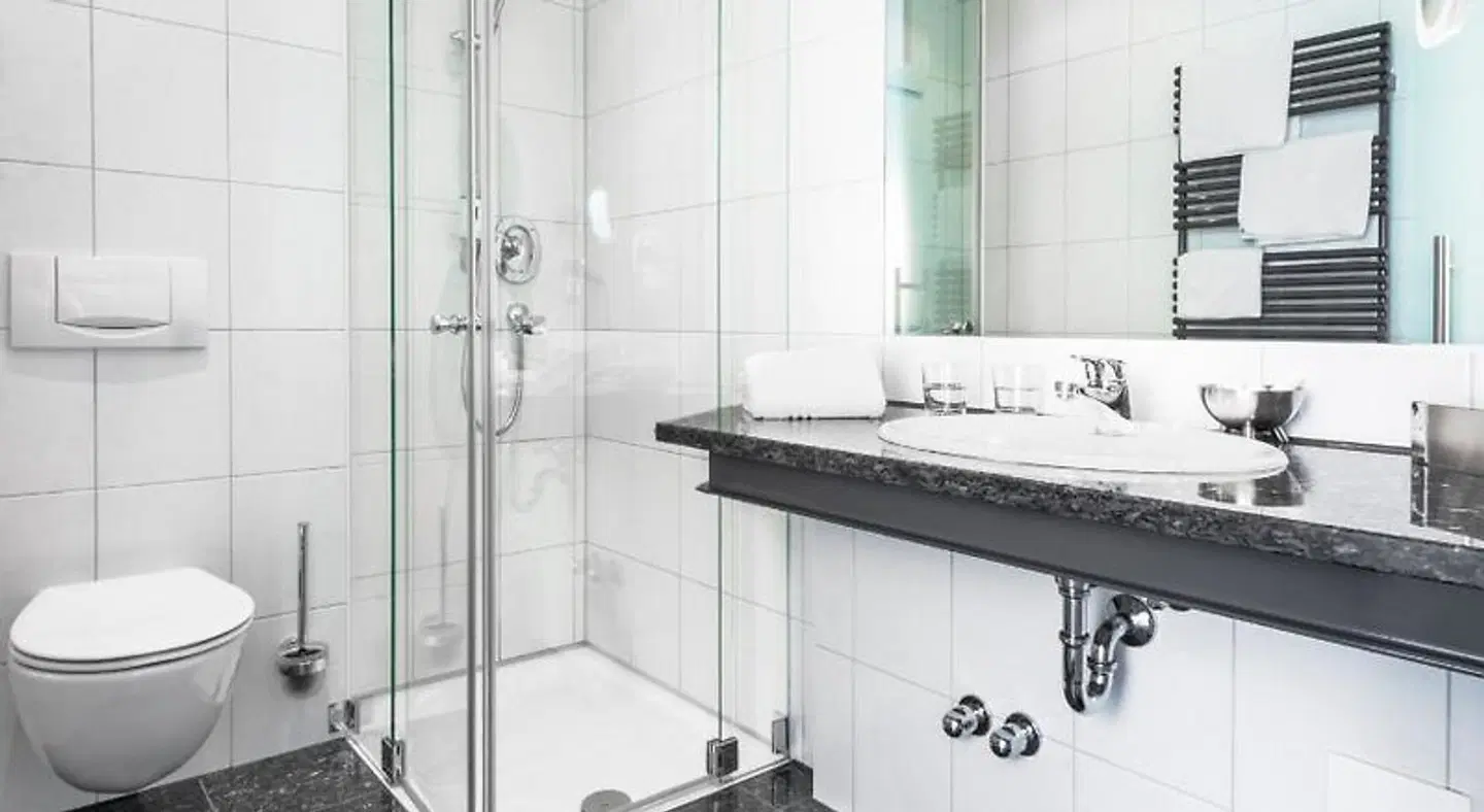 Parkhotel Schillerhöhe Badezimmer