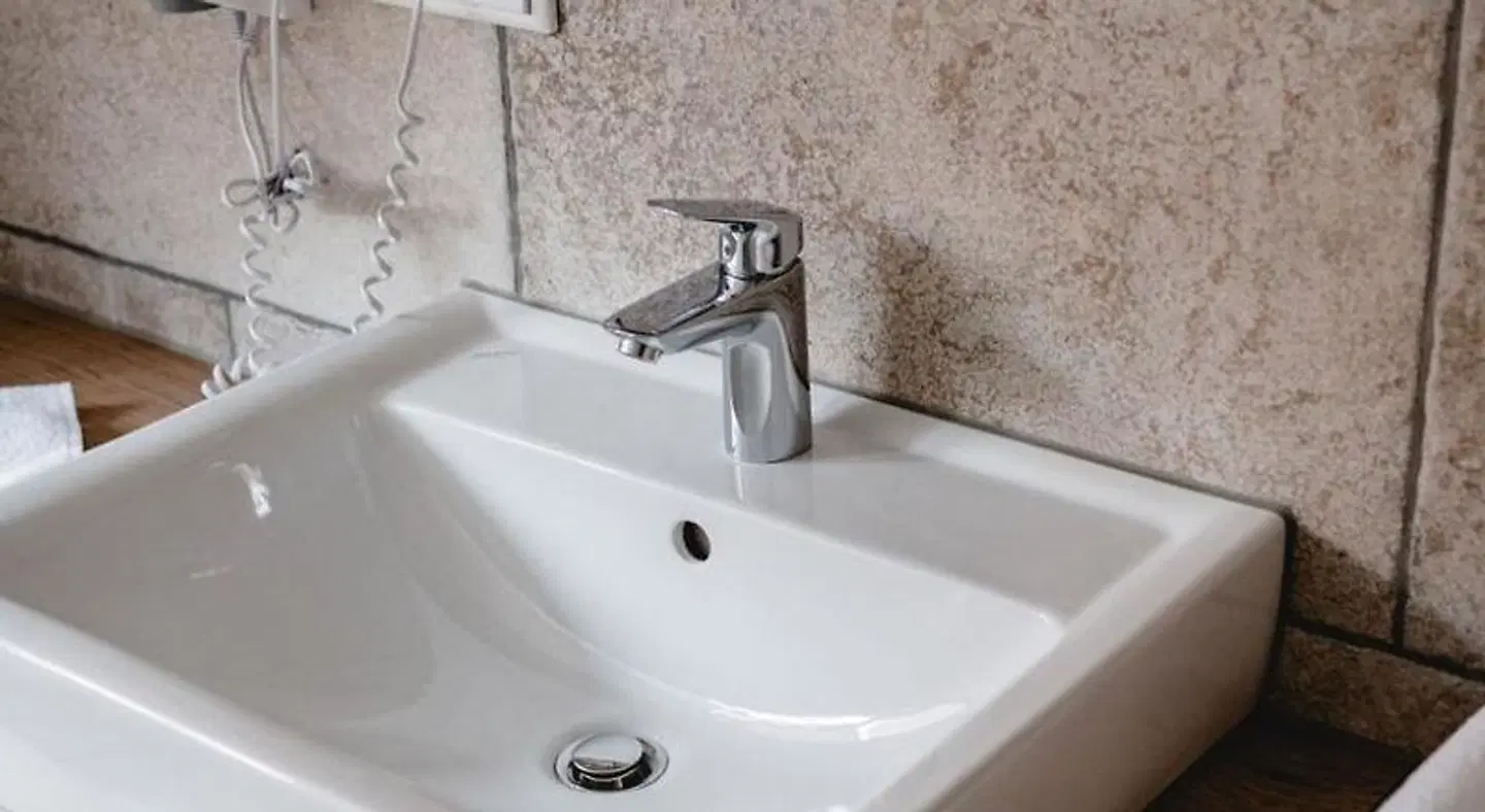 BAUER Gästezimmer Badezimmer