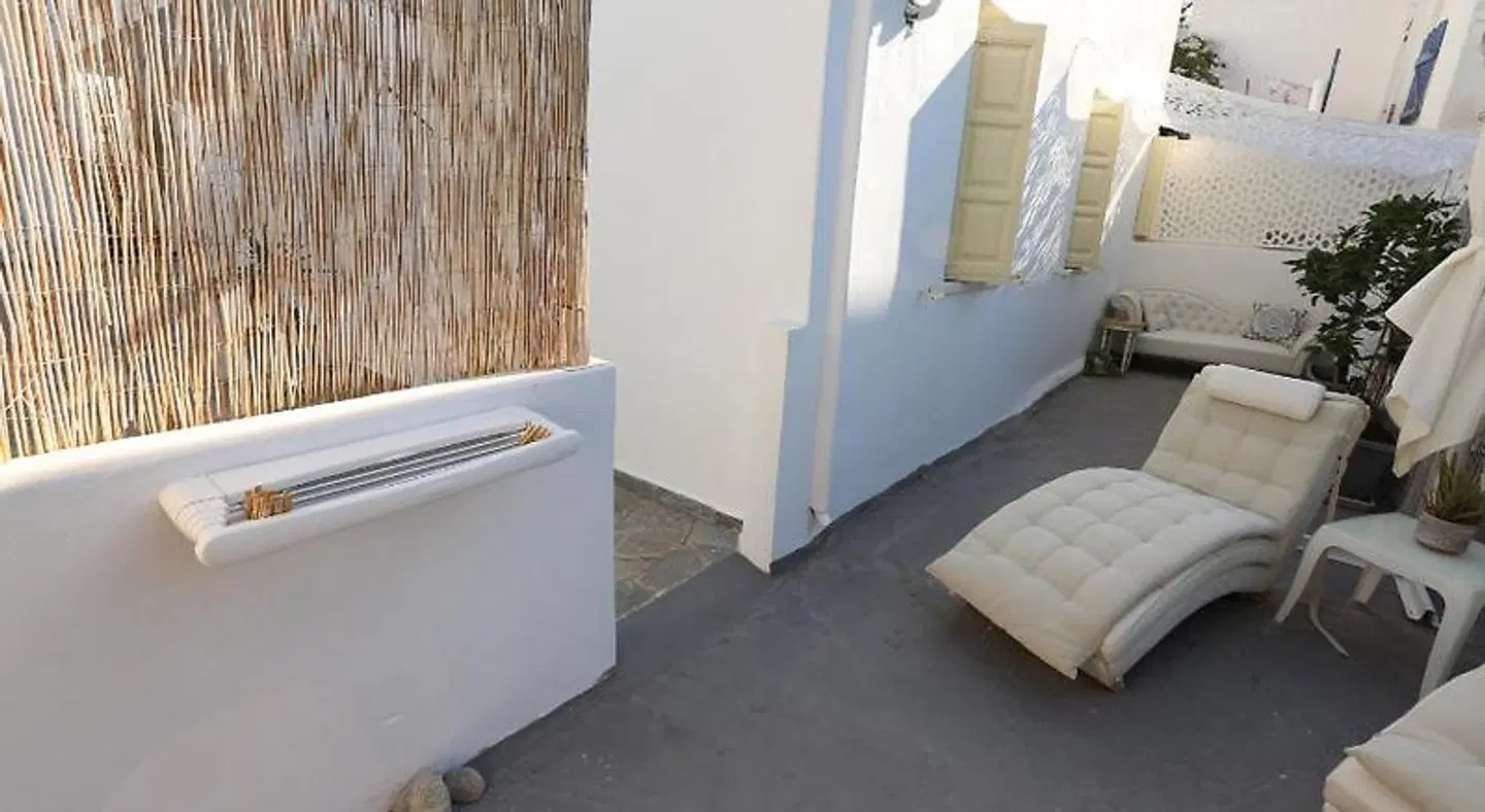 The White Suites ROOM_EXAMPLE