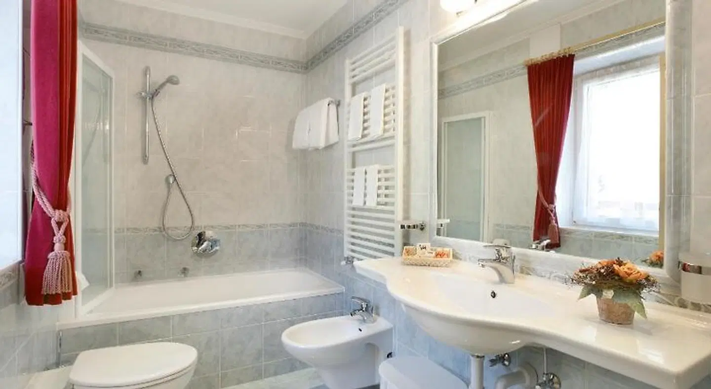 Garni Schenk Badezimmer
