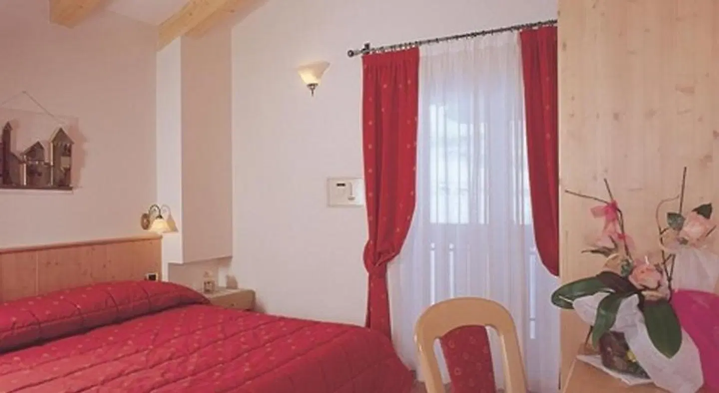 Ai Zirmes ROOM_EXAMPLE