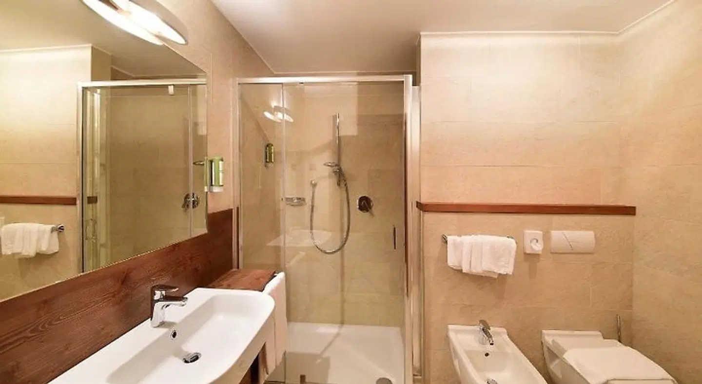 Ariston Dolomiti Residence Badezimmer